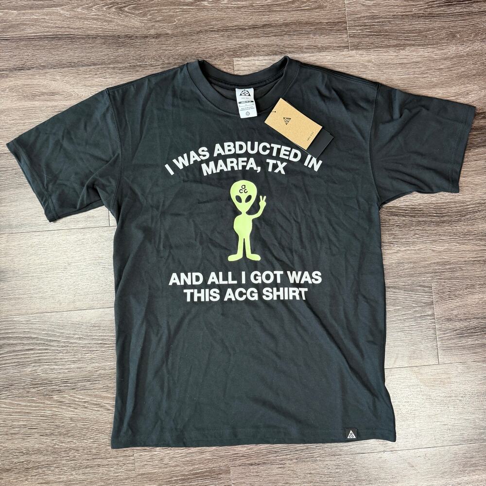 Nike ACG Men's Small Black Cotton Loose Fit Alien Graphic Short Sleeve T-Shirt
